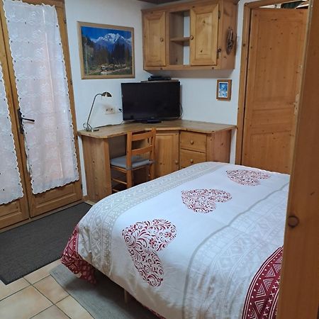 A4 Km De Megeve Tres Joli Studio Avec Jacuzzi ,Vue Sur Les Montagnes Au Calme Praz-sur-Arly Exterior photo