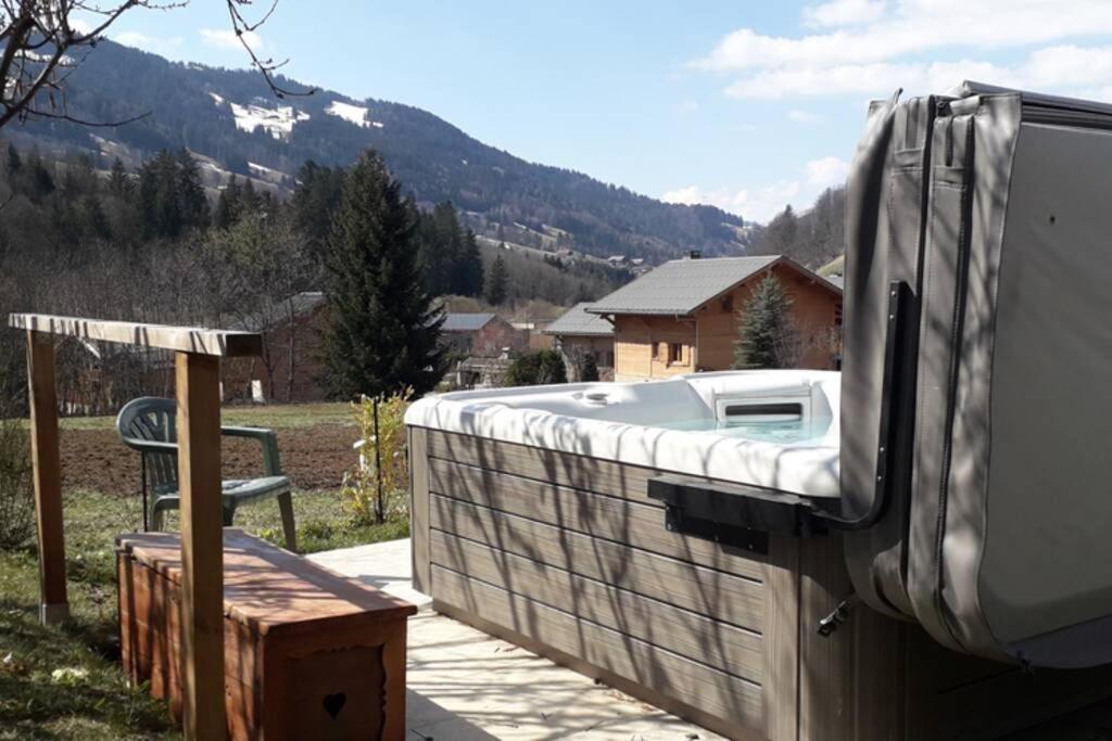 A4 Km De Megeve Tres Joli Studio Avec Jacuzzi ,Vue Sur Les Montagnes Au Calme Praz-sur-Arly Exterior photo